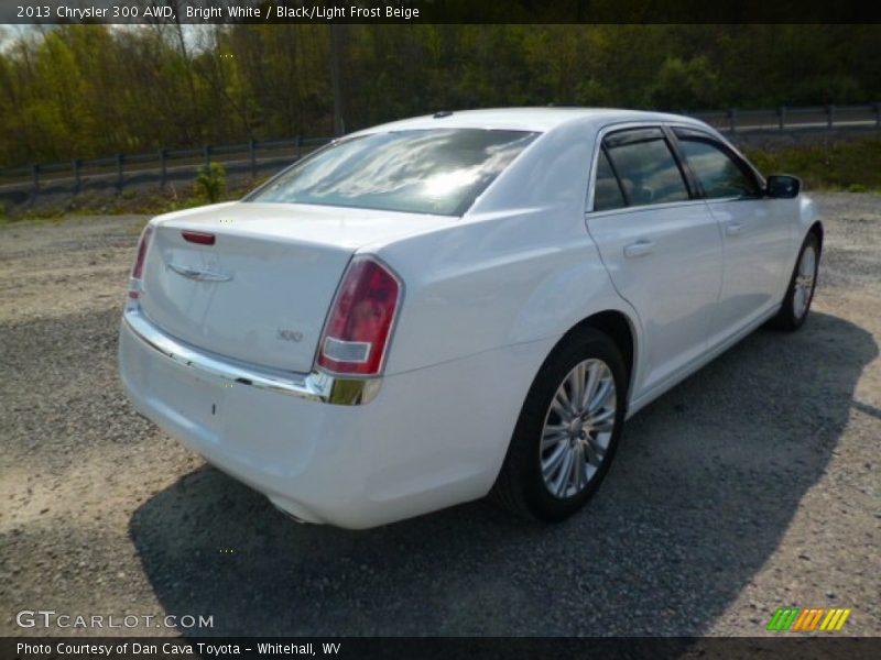 Bright White / Black/Light Frost Beige 2013 Chrysler 300 AWD
