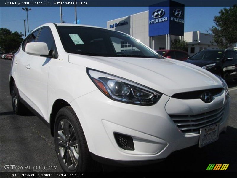 Winter White / Beige 2014 Hyundai Tucson GLS