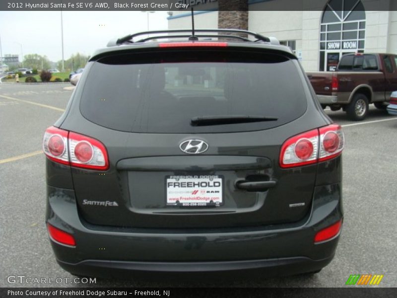 Black Forest Green / Gray 2012 Hyundai Santa Fe SE V6 AWD