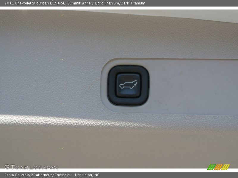 Summit White / Light Titanium/Dark Titanium 2011 Chevrolet Suburban LTZ 4x4