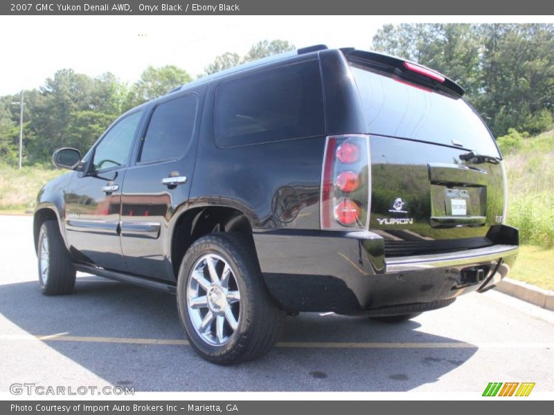 Onyx Black / Ebony Black 2007 GMC Yukon Denali AWD