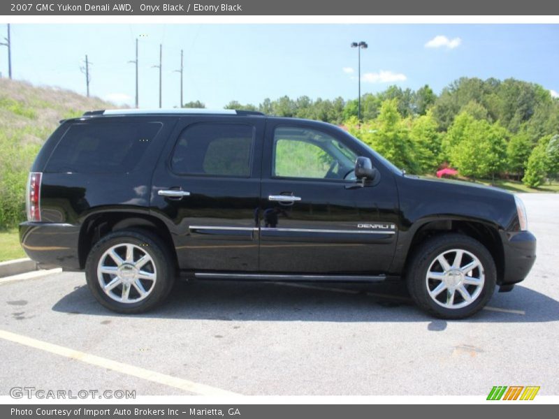 Onyx Black / Ebony Black 2007 GMC Yukon Denali AWD