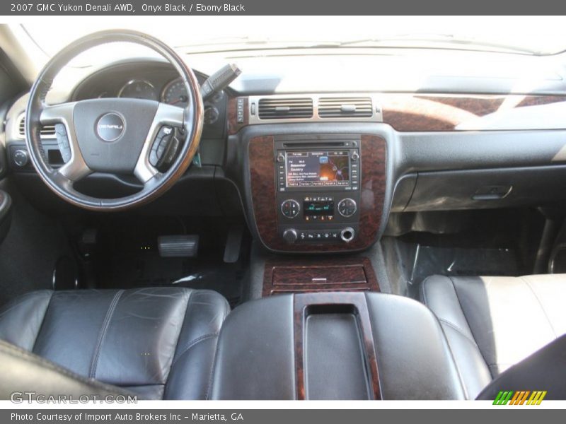 Onyx Black / Ebony Black 2007 GMC Yukon Denali AWD