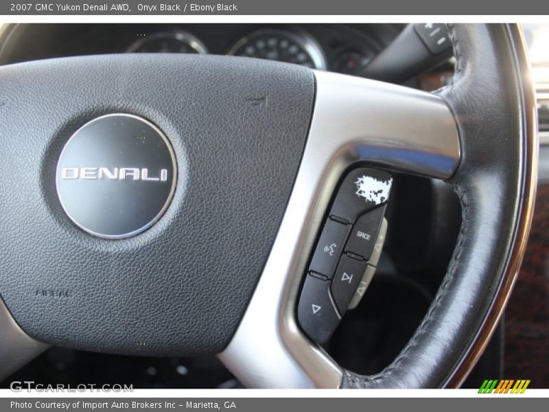 Onyx Black / Ebony Black 2007 GMC Yukon Denali AWD