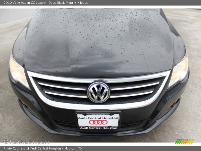 Deep Black Metallic / Black 2010 Volkswagen CC Luxury