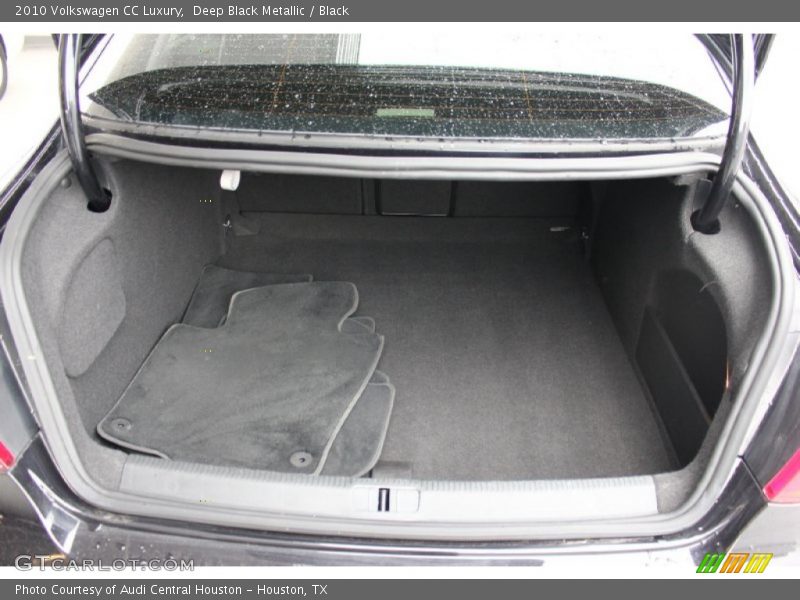 Deep Black Metallic / Black 2010 Volkswagen CC Luxury