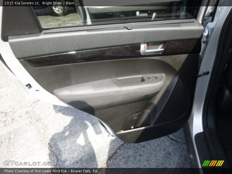 Bright Silver / Black 2015 Kia Sorento LX