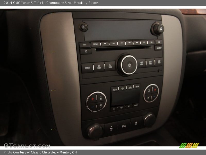Champagne Silver Metallic / Ebony 2014 GMC Yukon SLT 4x4