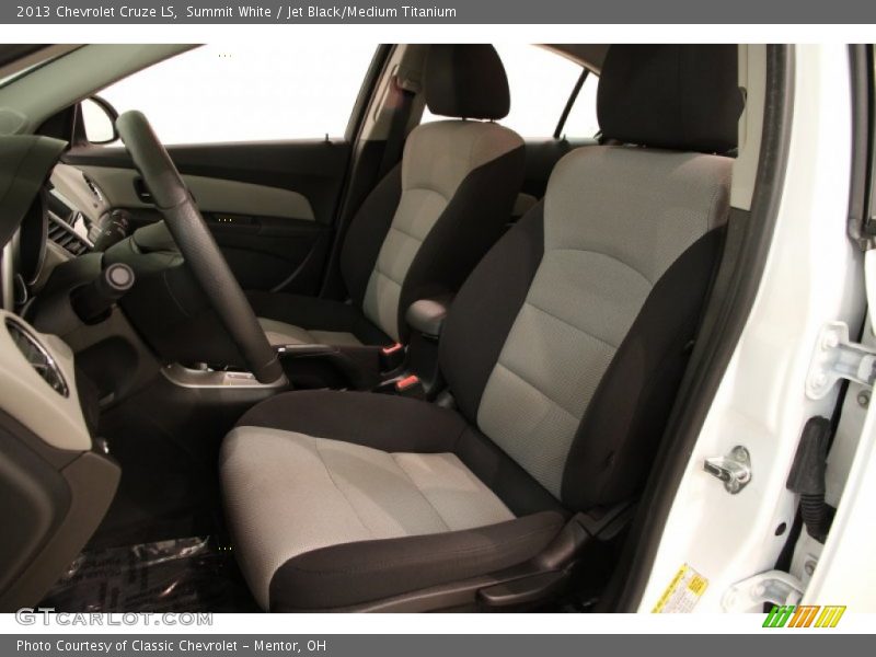 Summit White / Jet Black/Medium Titanium 2013 Chevrolet Cruze LS
