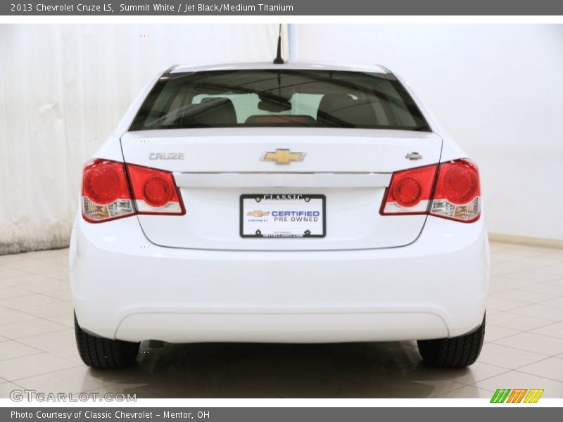 Summit White / Jet Black/Medium Titanium 2013 Chevrolet Cruze LS