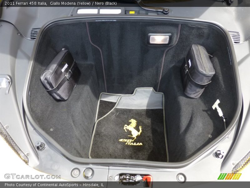 2011 458 Italia Trunk