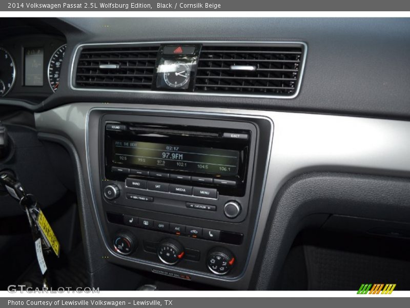 Black / Cornsilk Beige 2014 Volkswagen Passat 2.5L Wolfsburg Edition