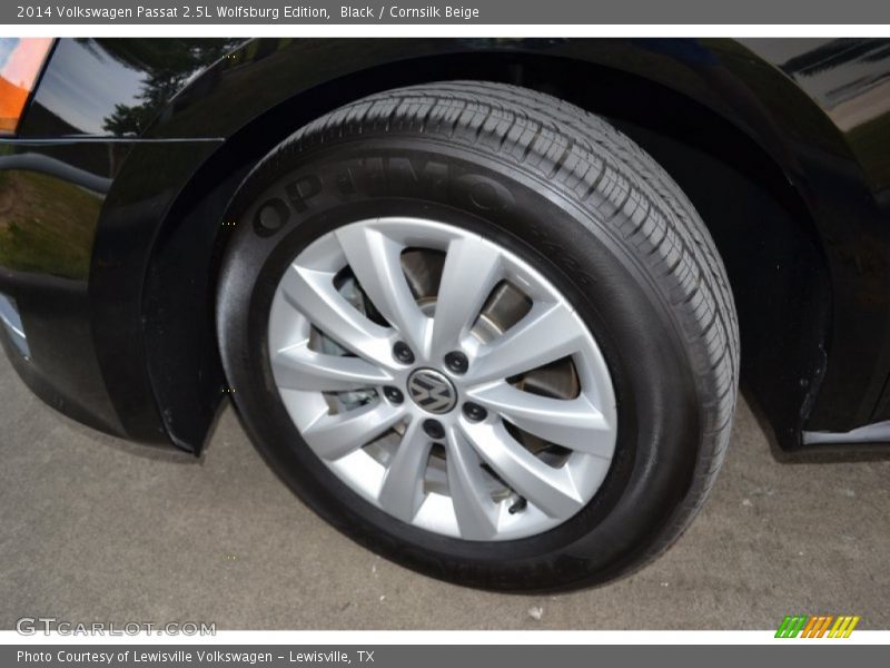 Black / Cornsilk Beige 2014 Volkswagen Passat 2.5L Wolfsburg Edition