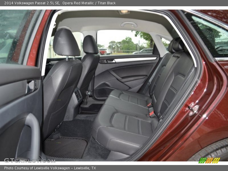 Opera Red Metallic / Titan Black 2014 Volkswagen Passat 2.5L SE