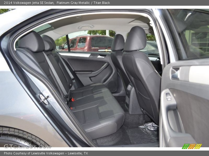 Platinum Gray Metallic / Titan Black 2014 Volkswagen Jetta SE Sedan