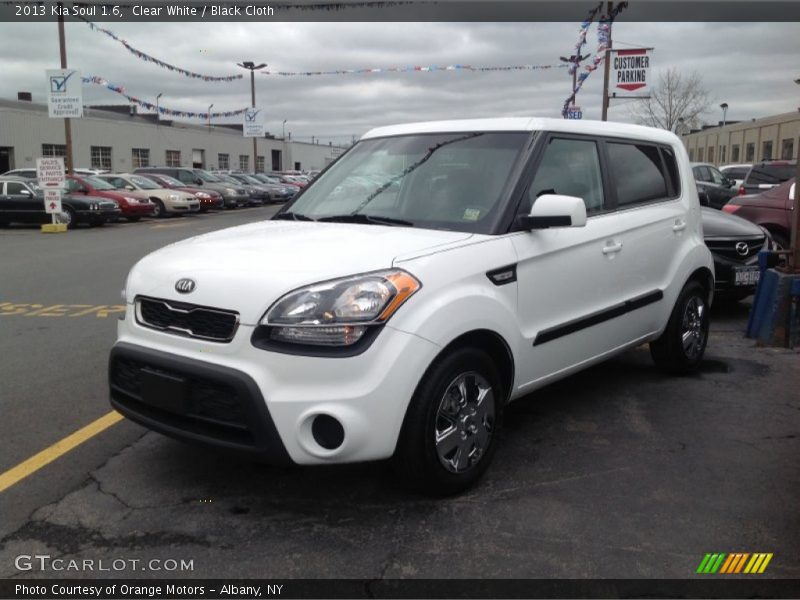 Clear White / Black Cloth 2013 Kia Soul 1.6