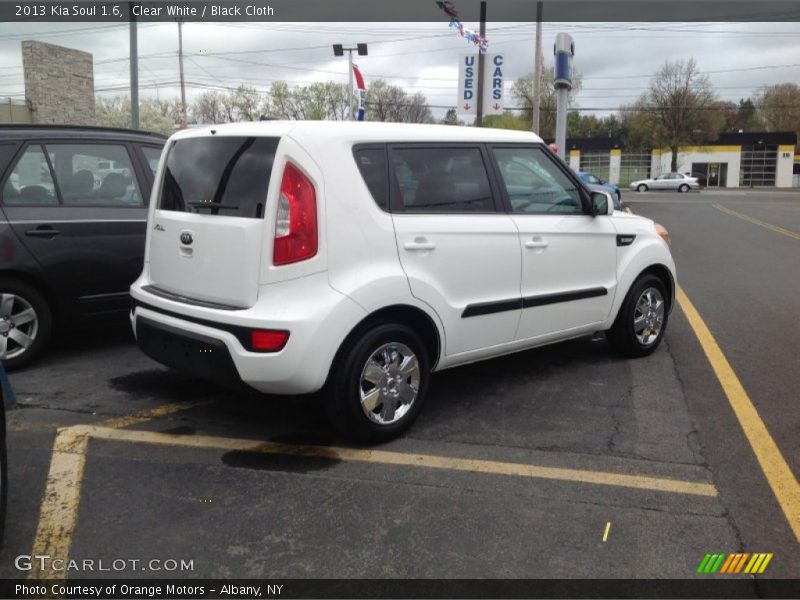 Clear White / Black Cloth 2013 Kia Soul 1.6