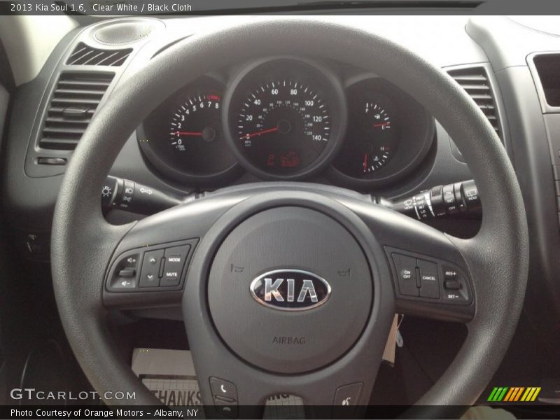 Clear White / Black Cloth 2013 Kia Soul 1.6