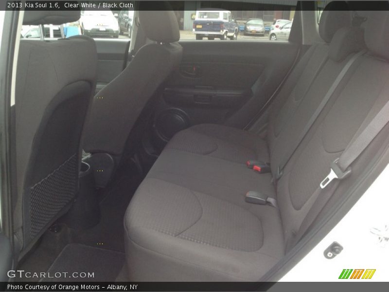 Clear White / Black Cloth 2013 Kia Soul 1.6