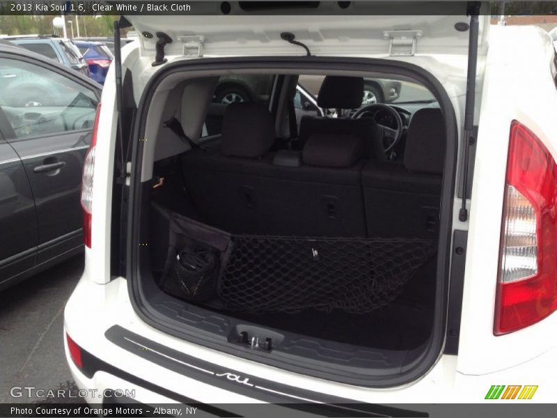 Clear White / Black Cloth 2013 Kia Soul 1.6