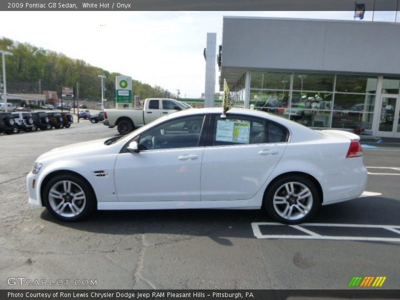 White Hot / Onyx 2009 Pontiac G8 Sedan