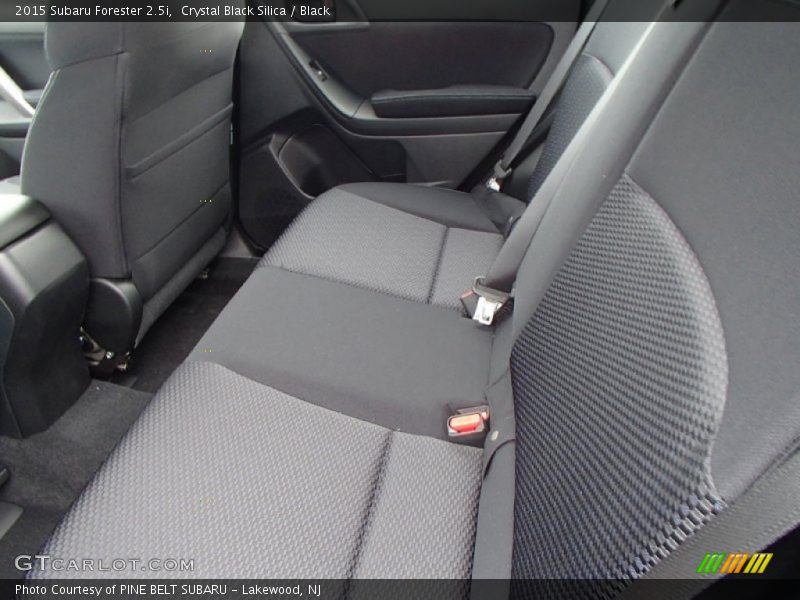 Crystal Black Silica / Black 2015 Subaru Forester 2.5i