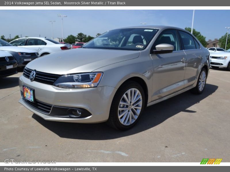 Front 3/4 View of 2014 Jetta SEL Sedan