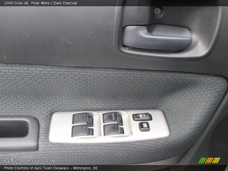 Polar White / Dark Charcoal 2006 Scion xB