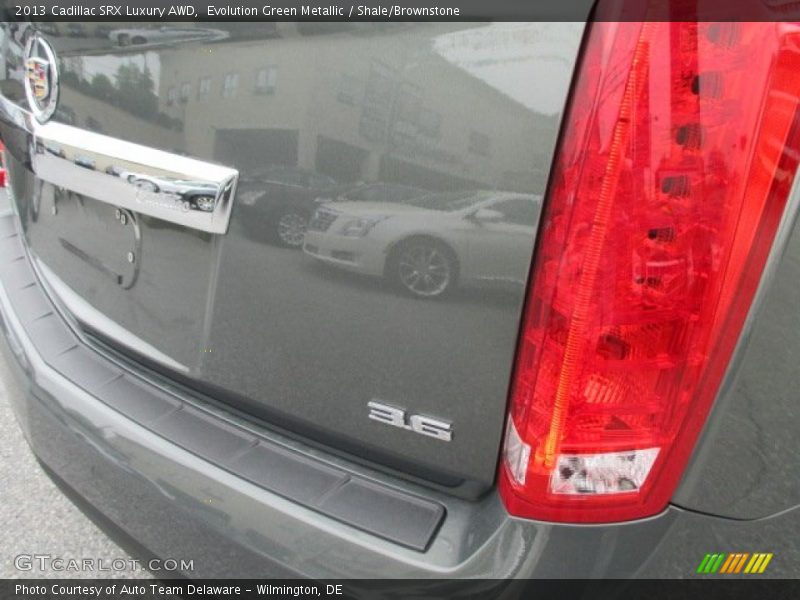 Evolution Green Metallic / Shale/Brownstone 2013 Cadillac SRX Luxury AWD