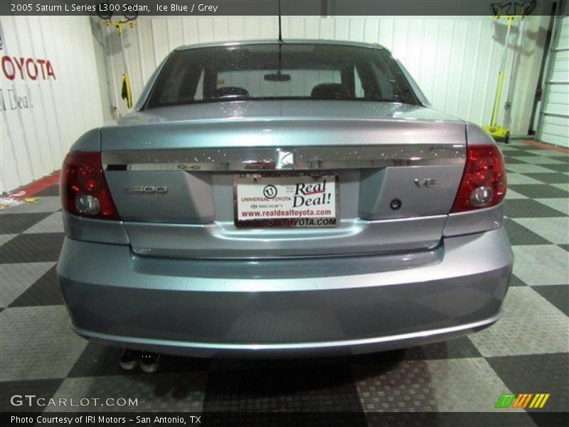 Ice Blue / Grey 2005 Saturn L Series L300 Sedan