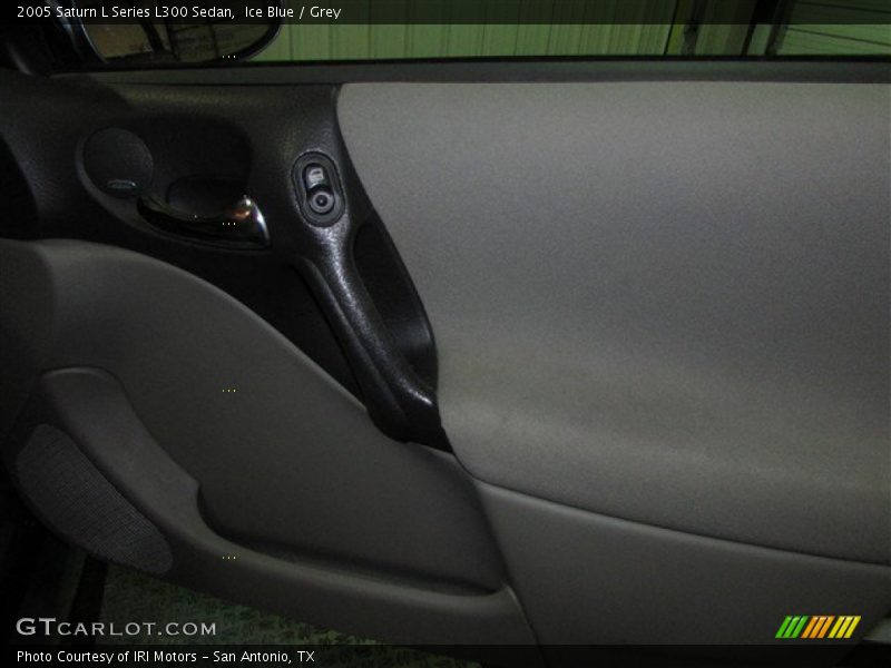 Ice Blue / Grey 2005 Saturn L Series L300 Sedan