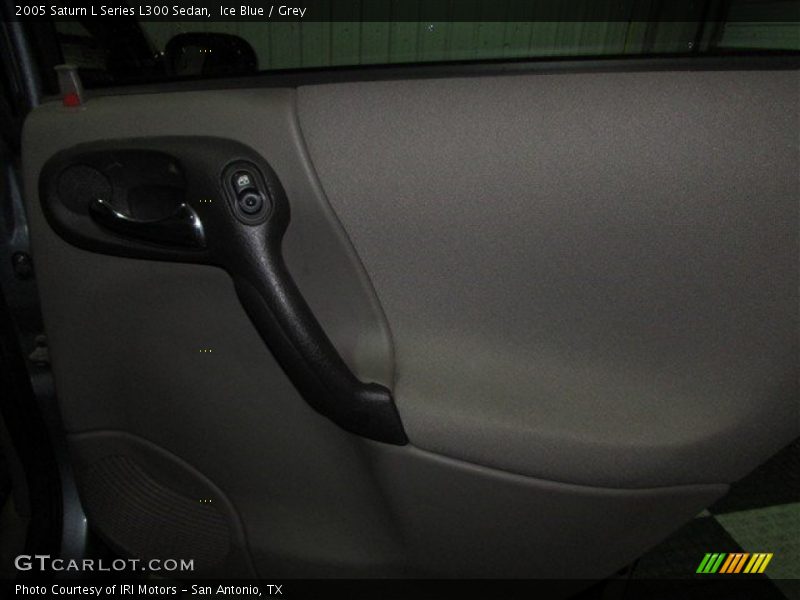 Ice Blue / Grey 2005 Saturn L Series L300 Sedan