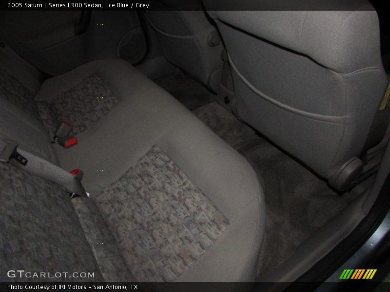 Ice Blue / Grey 2005 Saturn L Series L300 Sedan