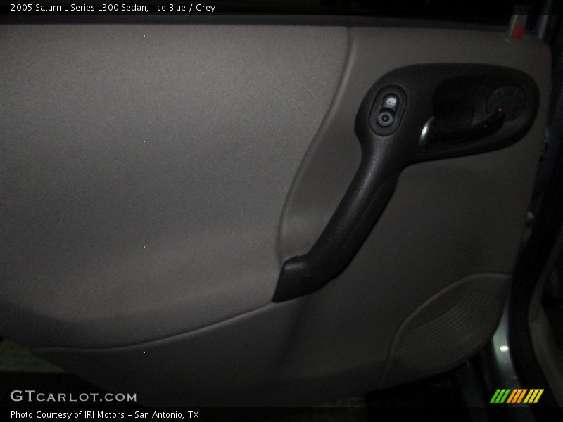 Ice Blue / Grey 2005 Saturn L Series L300 Sedan