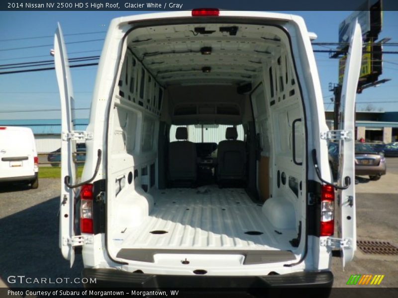  2014 NV 2500 HD S High Roof Trunk