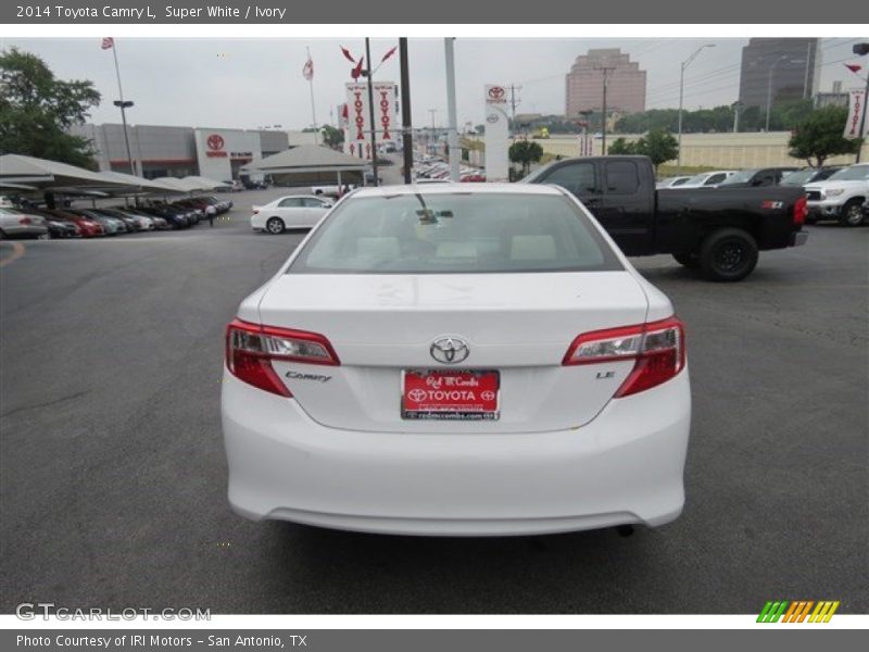 Super White / Ivory 2014 Toyota Camry L