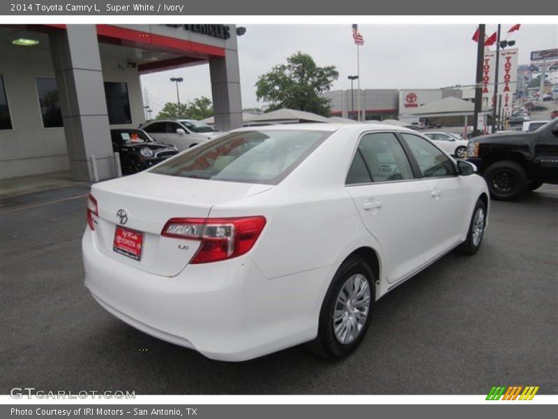 Super White / Ivory 2014 Toyota Camry L