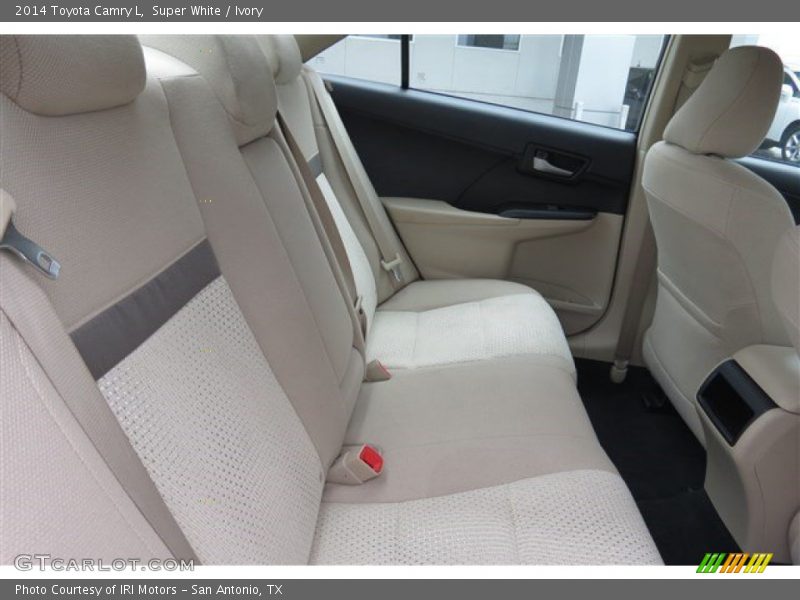 Super White / Ivory 2014 Toyota Camry L