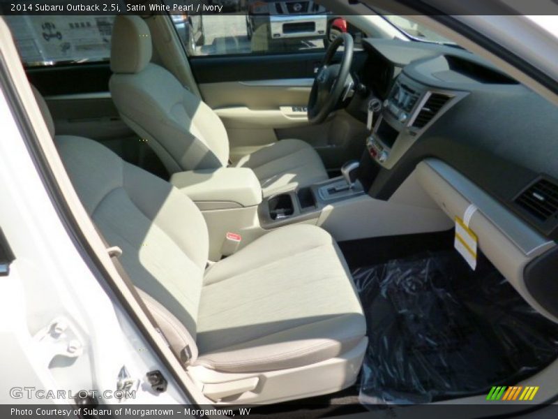 Satin White Pearl / Ivory 2014 Subaru Outback 2.5i