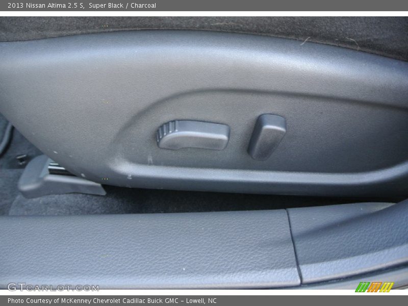 Super Black / Charcoal 2013 Nissan Altima 2.5 S