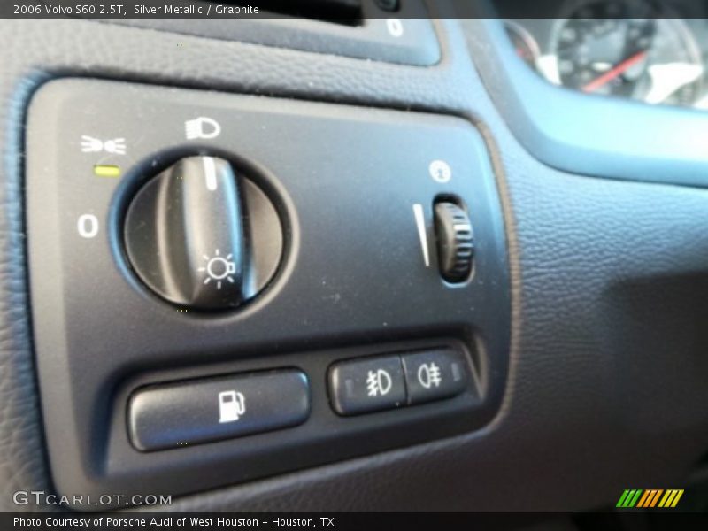 Silver Metallic / Graphite 2006 Volvo S60 2.5T