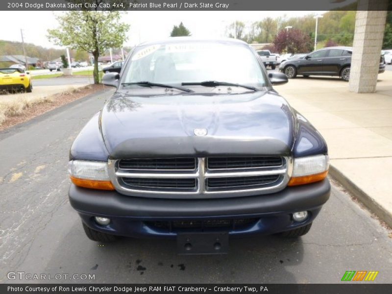 Patriot Blue Pearl / Dark Slate Gray 2004 Dodge Dakota Sport Club Cab 4x4