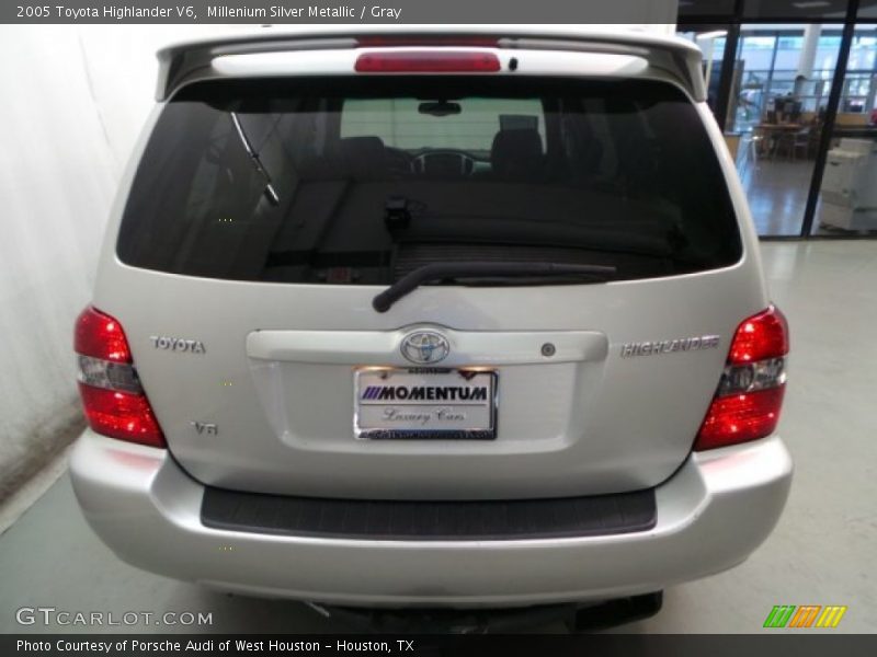 Millenium Silver Metallic / Gray 2005 Toyota Highlander V6