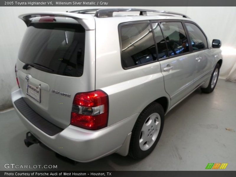 Millenium Silver Metallic / Gray 2005 Toyota Highlander V6