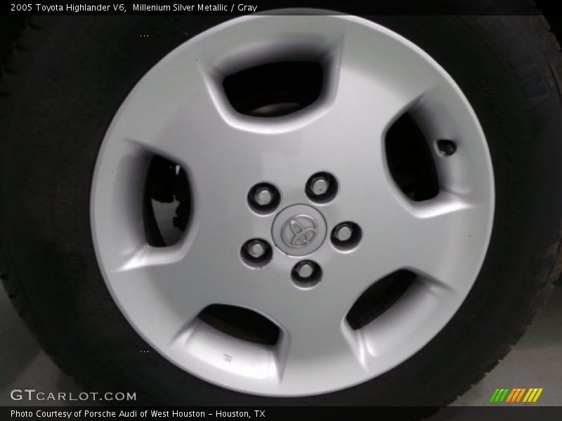 Millenium Silver Metallic / Gray 2005 Toyota Highlander V6