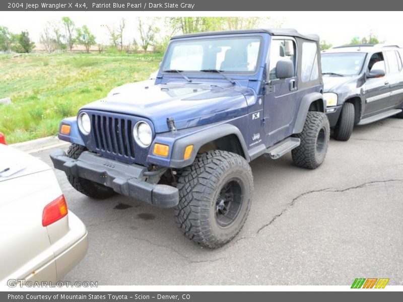Front 3/4 View of 2004 Wrangler X 4x4