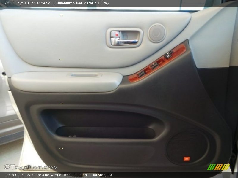 Millenium Silver Metallic / Gray 2005 Toyota Highlander V6