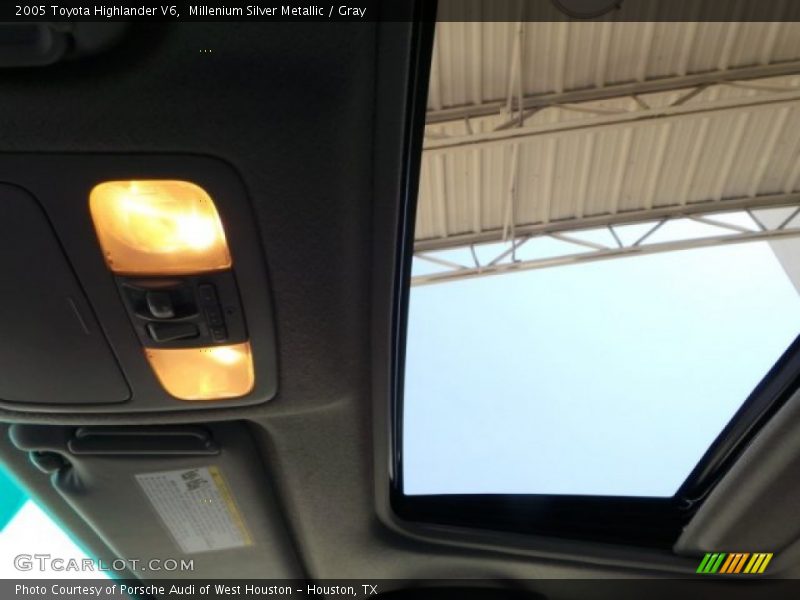 Millenium Silver Metallic / Gray 2005 Toyota Highlander V6