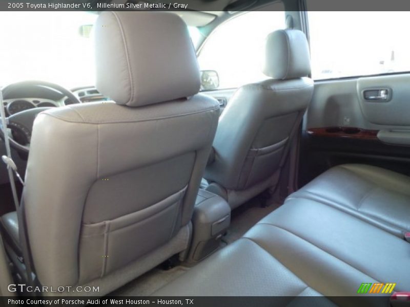 Millenium Silver Metallic / Gray 2005 Toyota Highlander V6