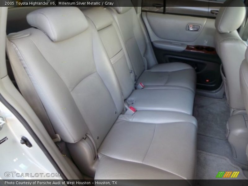 Millenium Silver Metallic / Gray 2005 Toyota Highlander V6